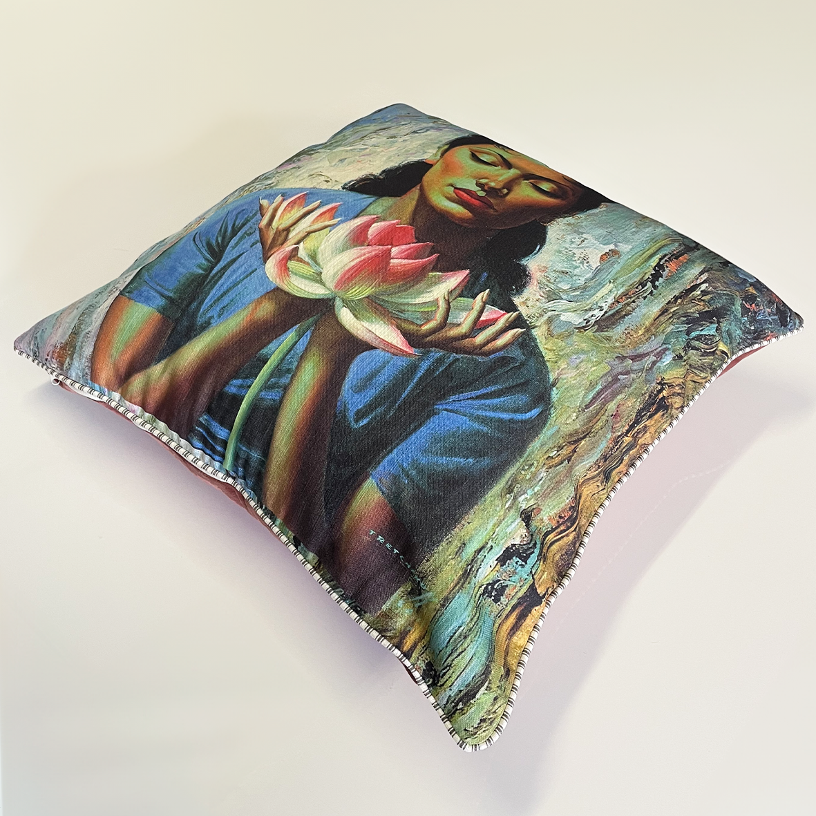 Water Lily Square Cushion Cover - Tretchikoff